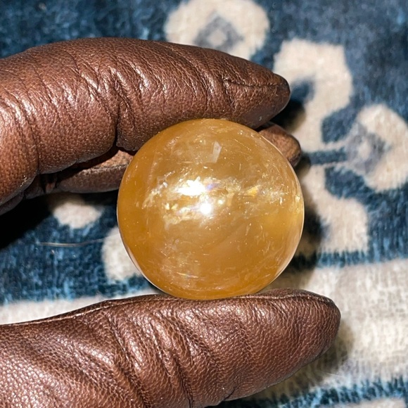 Optical Calcite Sphere - Picture 3 of 4